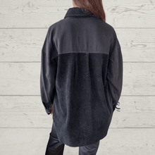Cargar imagen en el visor de la galería, Chaqueta de cotelé con jeans, color negro
