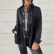 Cargar imagen en el visor de la galería, Chaqueta de cotelé con jeans, color negro
