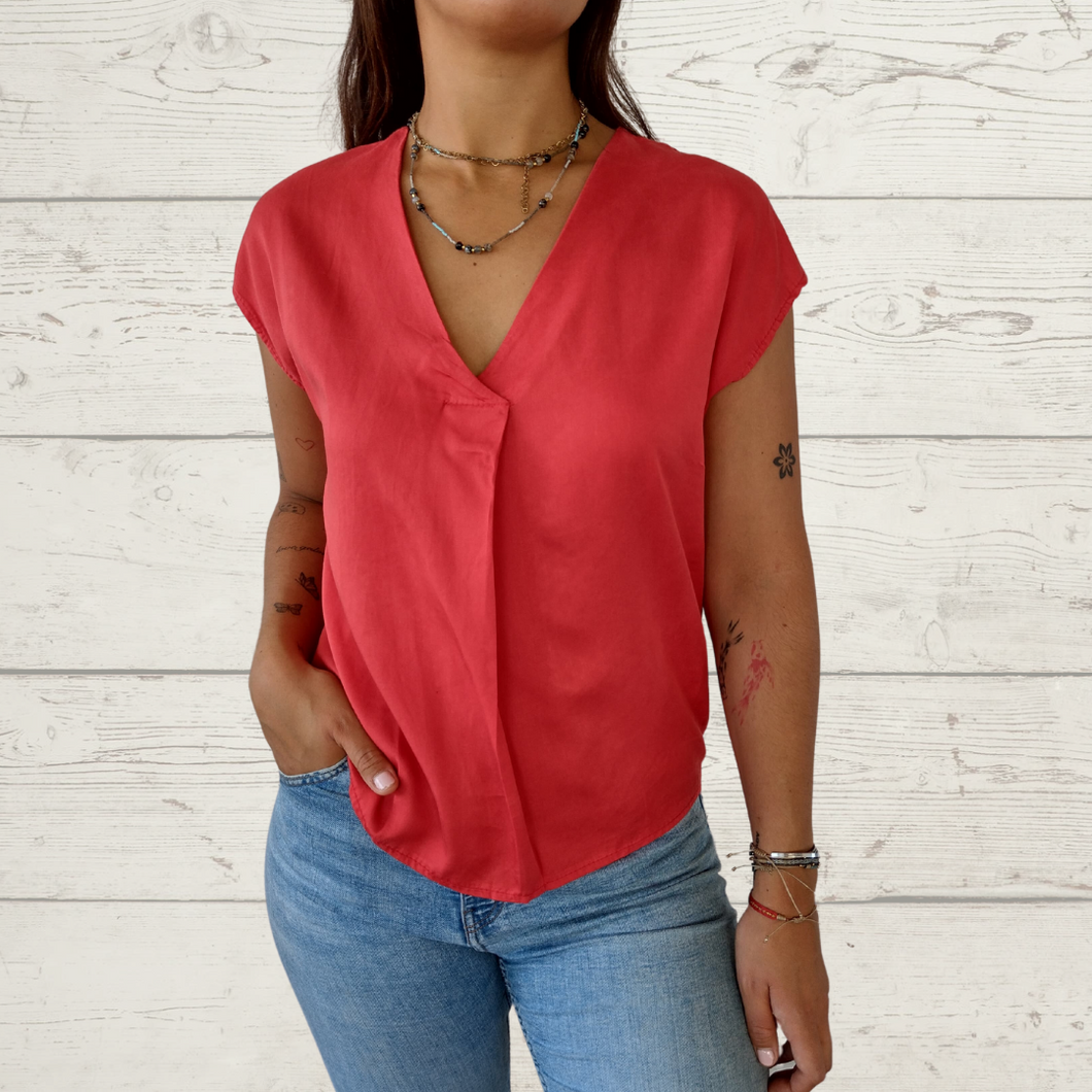 Blusa Italiana escote en V, color rojo