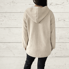Cargar imagen en el visor de la galería, Chaqueta Italiana tejida, color Blanco Invierno
