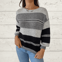 Cargar imagen en el visor de la galería, Sweater Italiano Apice, fondo gris
