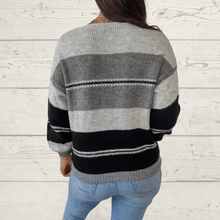 Cargar imagen en el visor de la galería, Sweater Italiano Apice, fondo gris
