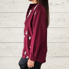 Cargar imagen en el visor de la galería, Blusa Bordada, color Burdeo
